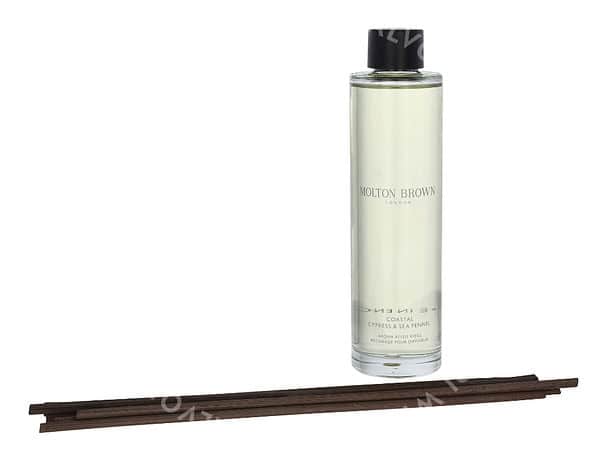 M.Brown Coastal Cypress & Sea Fennel Geurstokjes Refill 150ml - Afbeelding 2